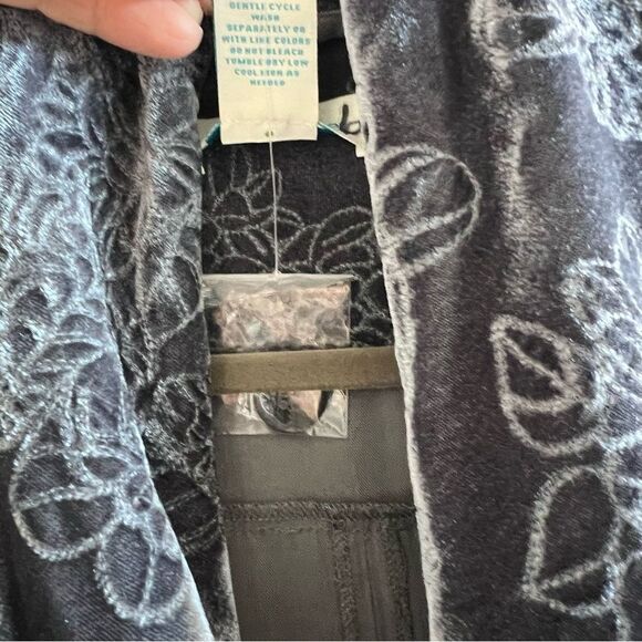 Sundance Sebille Velvet Wrap Jacket - Picture 4 of 11